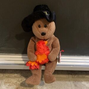 Ty “Plymouth” Bear with Black Hat and Red Scarf Thanksgiving‎